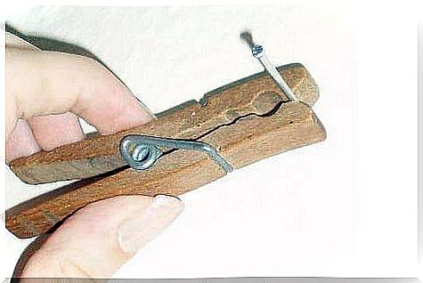 nail-pliers