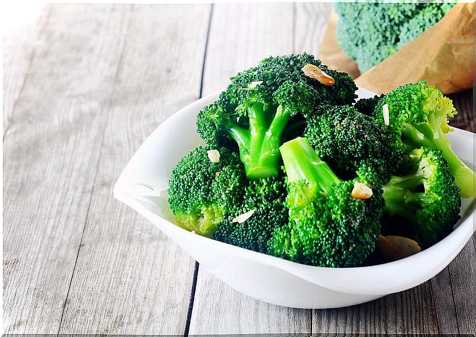 Broccoli and its benefits make it more than recommended for the overall health of the person