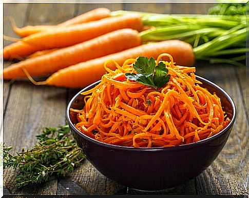 Carrots, one of the foods that strengthen your teeth.