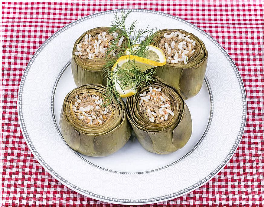 Artichokes stuffed with rice