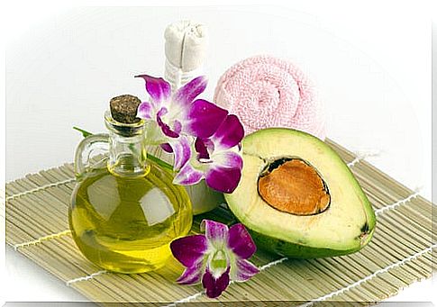 Avocado and olive oil mask