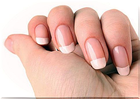 How to make nails grow fast and strong?