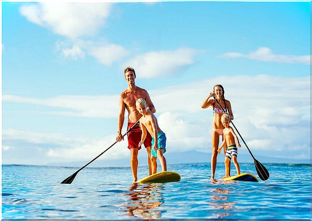 Family surfing