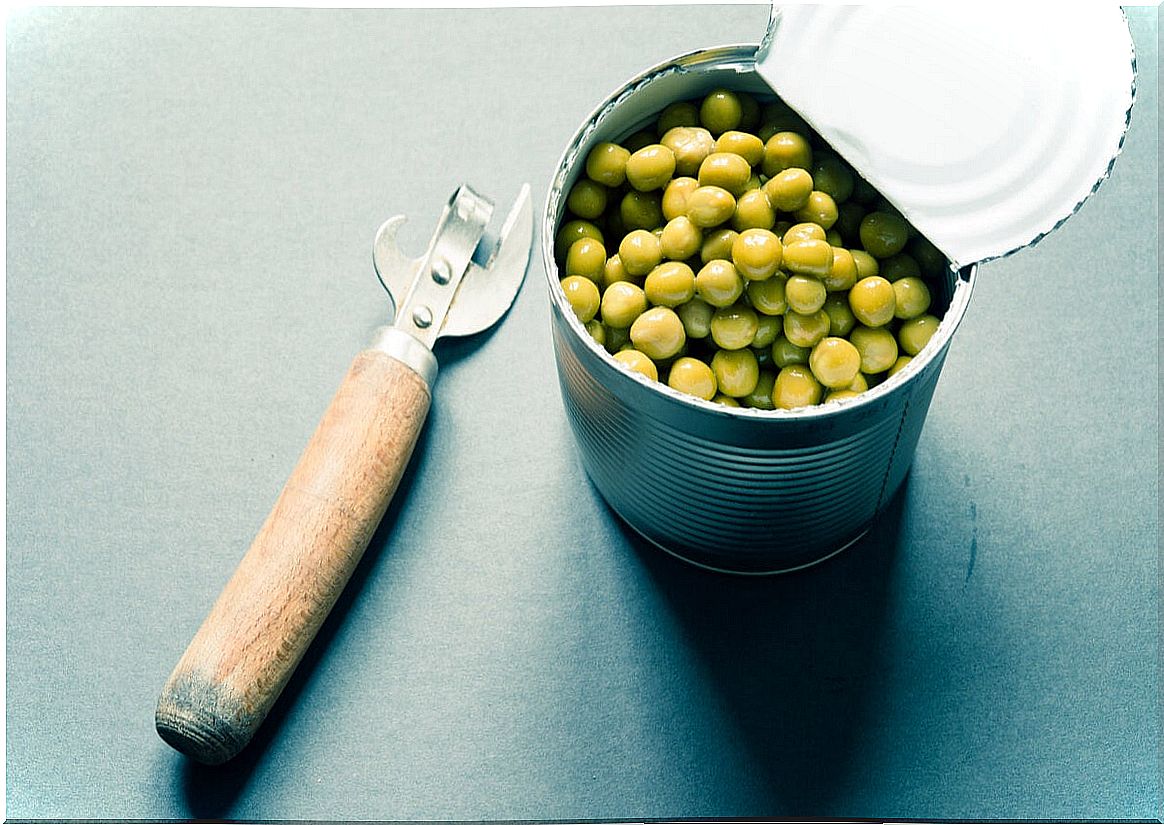 Canned green beans.