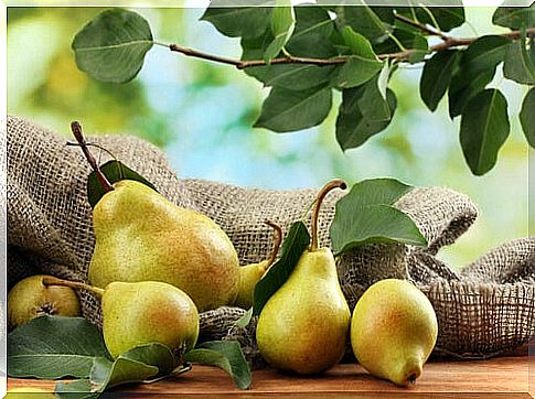 Pear reduces swelling