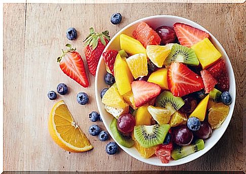 Bowl with fruits