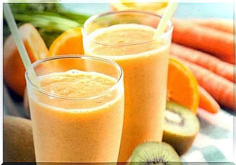 Kiwi-and-orange-juice