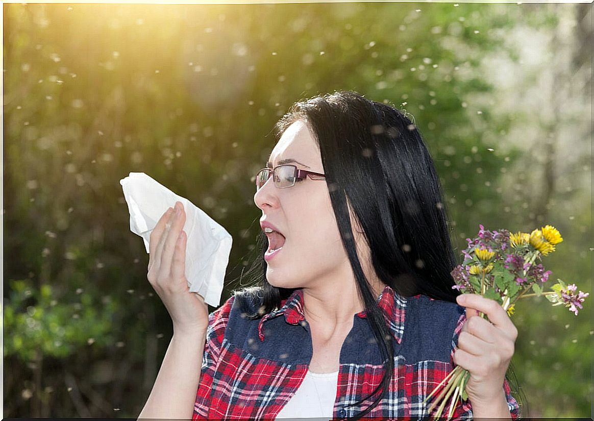 Seasonal allergy with rhinitis in women.