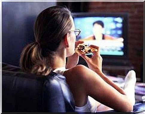 The dangers of eating in front of the TV