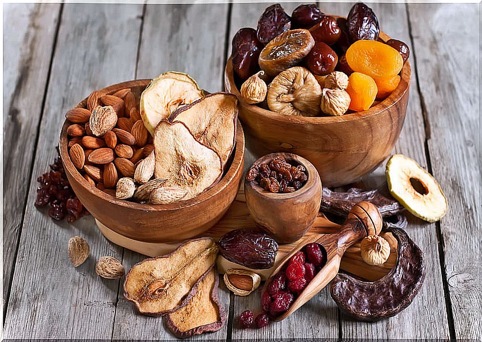 Why should you eat nuts?